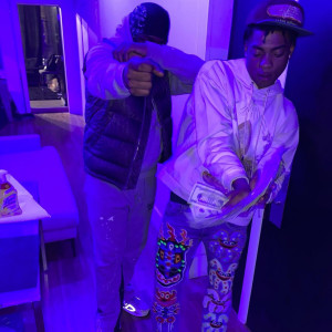 Listen to Bankroll (Explicit) song with lyrics from Dj TurnTFUp