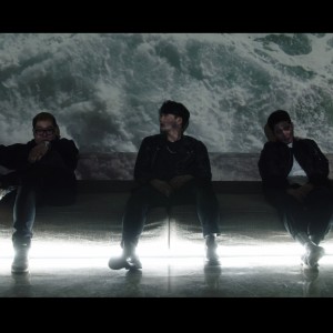 ดาวน์โหลดและฟังเพลง SHARK'S FIN (Feat. SILENT.K) พร้อมเนื้อเพลงจาก FALO