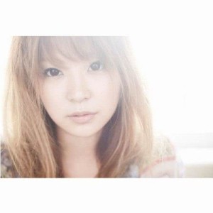 Dengarkan WITH U lagu dari Mayawaki Shion dengan lirik