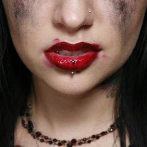 Album Dying Is Your Latest Fashion oleh Escape the Fate