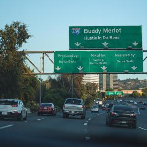 收聽Buddy Merlot的Hustle In Da Bend (feat. Darius Beatz) (Explicit)歌詞歌曲
