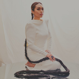 ดาวน์โหลดและฟังเพลง Tari Tualang Tiga พร้อมเนื้อเพลงจาก Dayang Nurfaizah