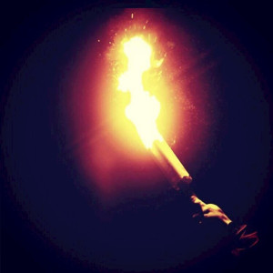 ดาวน์โหลดและฟังเพลง Pyro (Explicit) พร้อมเนื้อเพลงจาก The Rills