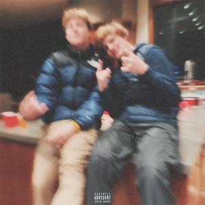 ดาวน์โหลดและฟังเพลง martians (feat. Lil Chico) (Explicit) พร้อมเนื้อเพลงจาก Yak