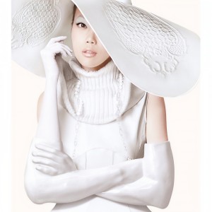 ดาวน์โหลดและฟังเพลง 空港 พร้อมเนื้อเพลงจาก 容祖儿