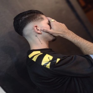 DJ WL DO V.A的專輯MTG - FAZ A POSE 2 VERSÃO BH