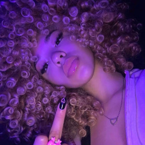 Listen to Heart Blind (Explicit) song with lyrics from Tonifavors