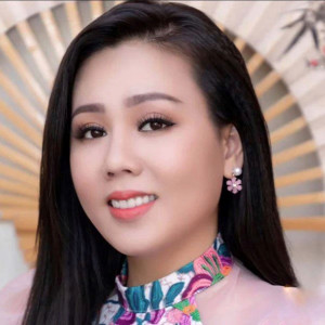 Lưu Ánh Loan的专辑Liên Khúc: Câu Chuyện Đầu Năm (New Version)