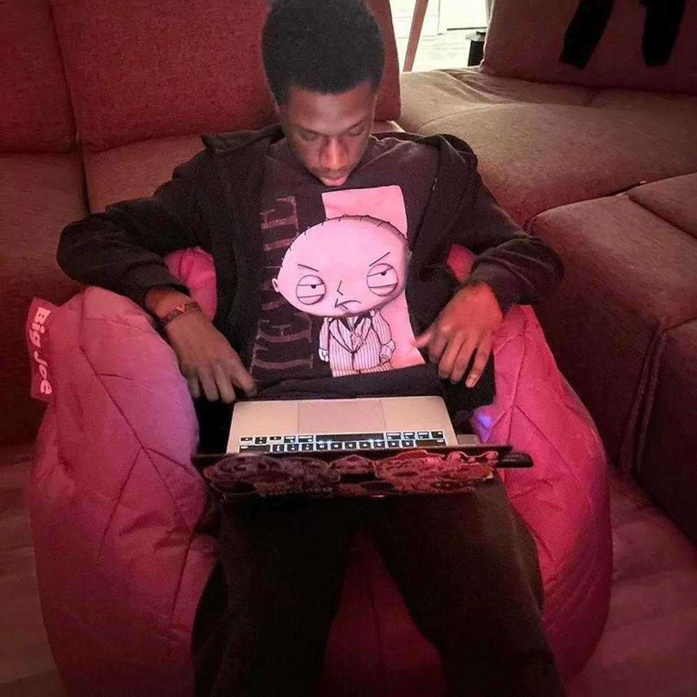 19 ain pick up the phone (feat. 19thou, snakechildpain & boolymon) (Explicit)