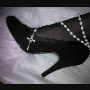 收聽Gothlovee的dead supermodel (Explicit)歌詞歌曲