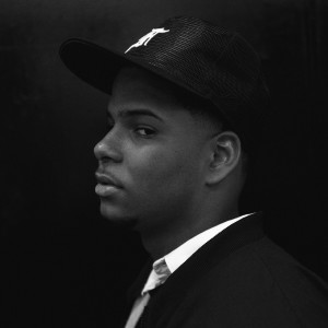 ดาวน์โหลดและฟังเพลง 17 พร้อมเนื้อเพลงจาก Weezy