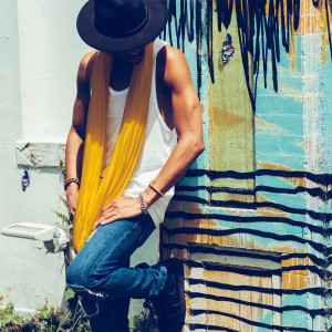 Listen to Fly on the Wall (Instrumental) song with lyrics from Durand Bernarr