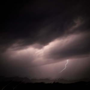 อัลบัม Relax and Fall Asleep with Sounds of Rain and Thunder ศิลปิน Rainfall For Sleep