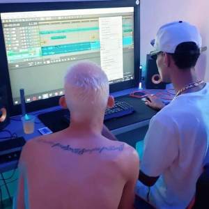 收聽Dj Igor Do Rn的PIRANHA INTELIGENTE (Explicit)歌詞歌曲