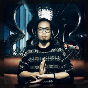 收听Heyo的Homeless歌词歌曲