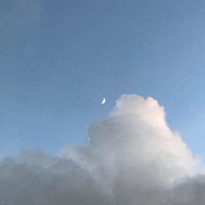 ดาวน์โหลดและฟังเพลง Space Makes Me Sad พร้อมเนื้อเพลงจาก Fiji Blue