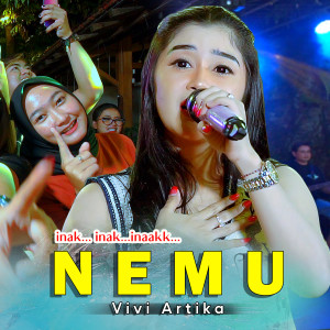 Dengarkan NEMU lagu dari Vivi Artika dengan lirik