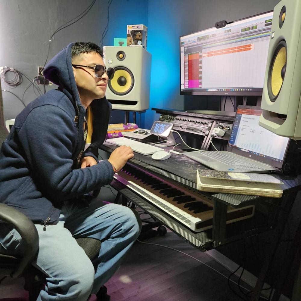 Que Seas Tu (feat. NEFI & Briss) (Explicit)