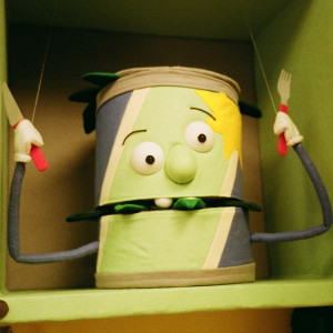 Listen to The Healthy Song song with lyrics from Don't Hug Me I'm Scared