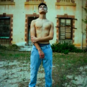 ดาวน์โหลดและฟังเพลง Quiero Verte พร้อมเนื้อเพลงจาก ARZI