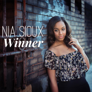 ดาวน์โหลดและฟังเพลง Winner พร้อมเนื้อเพลงจาก Nia Sioux