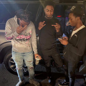 收聽Mel B的Troop Thru (feat. Owa Wick) (Explicit)歌詞歌曲