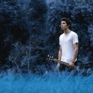 ดาวน์โหลดและฟังเพลง The River พร้อมเนื้อเพลงจาก Esteban Campbell