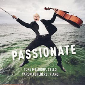 收聽Toke Møldrup的Suite in D-Minor For Cello Solo: I. Preludio-Fantasia歌詞歌曲