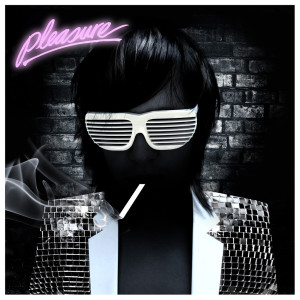 ดาวน์โหลดและฟังเพลง Intro พร้อมเนื้อเพลงจาก Pleasure