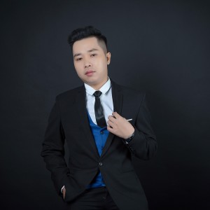 ดาวน์โหลดและฟังเพลง Khóc Trong Mưa พร้อมเนื้อเพลงจาก LilRik