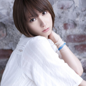 ดาวน์โหลดและฟังเพลง Innocence พร้อมเนื้อเพลงจาก Eir Aoi