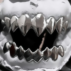 Dengarkan The evil (Explicit) lagu dari LEYNVX dengan lirik