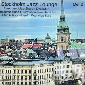 收聽Lena Nilsson的Sakta vi gå genom stan歌詞歌曲