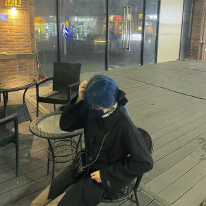 收听歌者林念的风声水起靠自己歌词歌曲