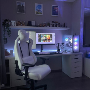 Dengarkan lagu PAPA PULANG MAMA GOYANG nyanyian Yaz Min dengan lirik