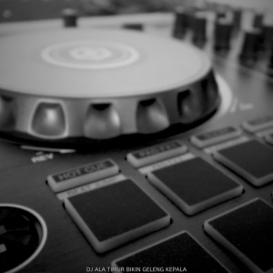 收听Rast Studio的Dj Ala Timur Bikin Geleng Kepala歌词歌曲