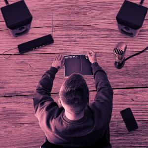 ดาวน์โหลดและฟังเพลง Poetry, Pt. 1 (De Reden) พร้อมเนื้อเพลงจาก KVNE