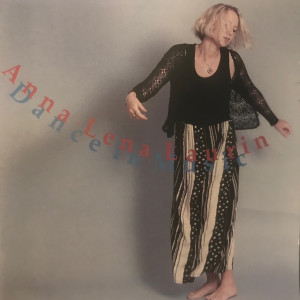 收聽Anna-Lena Laurin的Apart歌詞歌曲