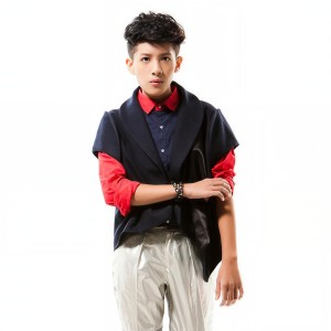 Listen to 徘徊 song with lyrics from 曾静玟