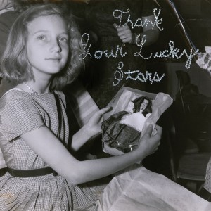 ดาวน์โหลดและฟังเพลง The Traveller พร้อมเนื้อเพลงจาก Beach House