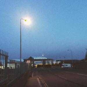 ดาวน์โหลดและฟังเพลง Saint Eddie พร้อมเนื้อเพลงจาก Saint Tomorrow