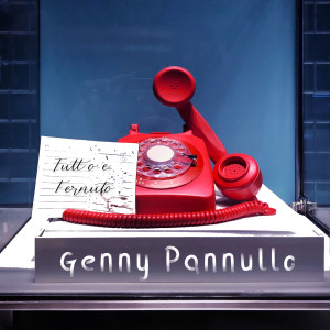 Listen to Tutto è fernuto song with lyrics from Genny Pannullo