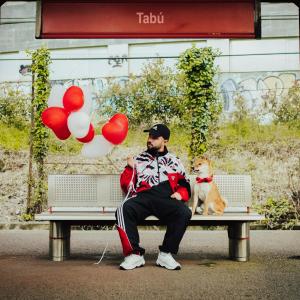 收聽Erebo的Tabú歌詞歌曲