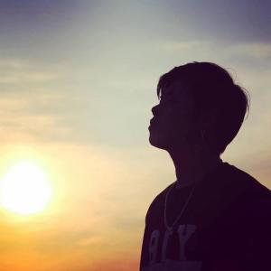 Dengarkan lagu ฉันคิดถึงแค่เธอ nyanyian Onutz dengan lirik