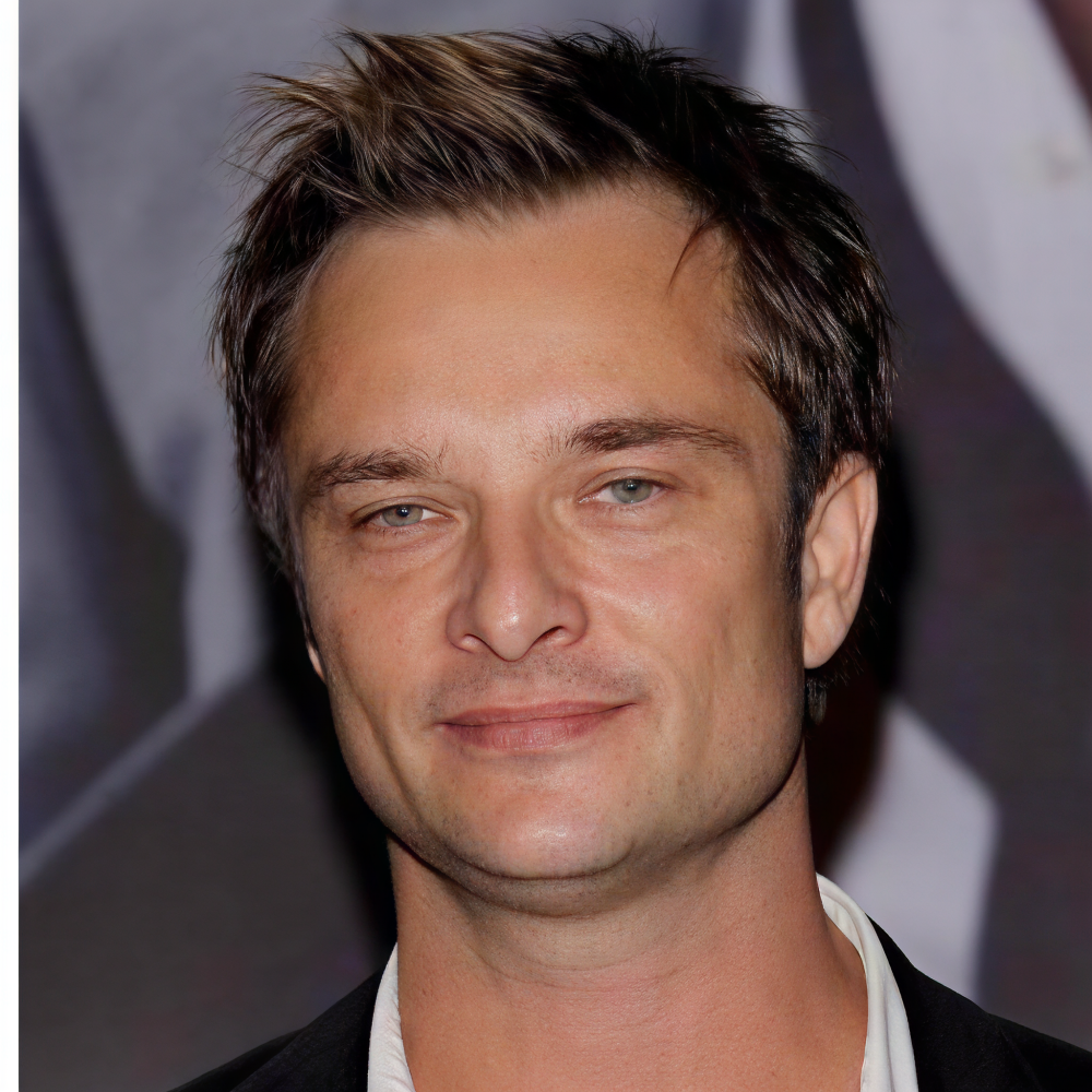 DAVID HALLYDAY
