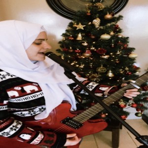 Dengarkan lagu Merry Merry Christmas nyanyian Ghaliaa dengan lirik