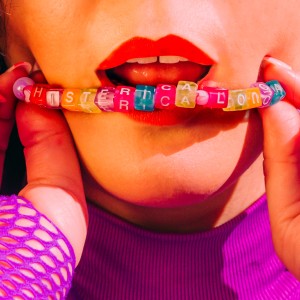 收聽Colombina Clandestina的Histérica & Louca歌詞歌曲