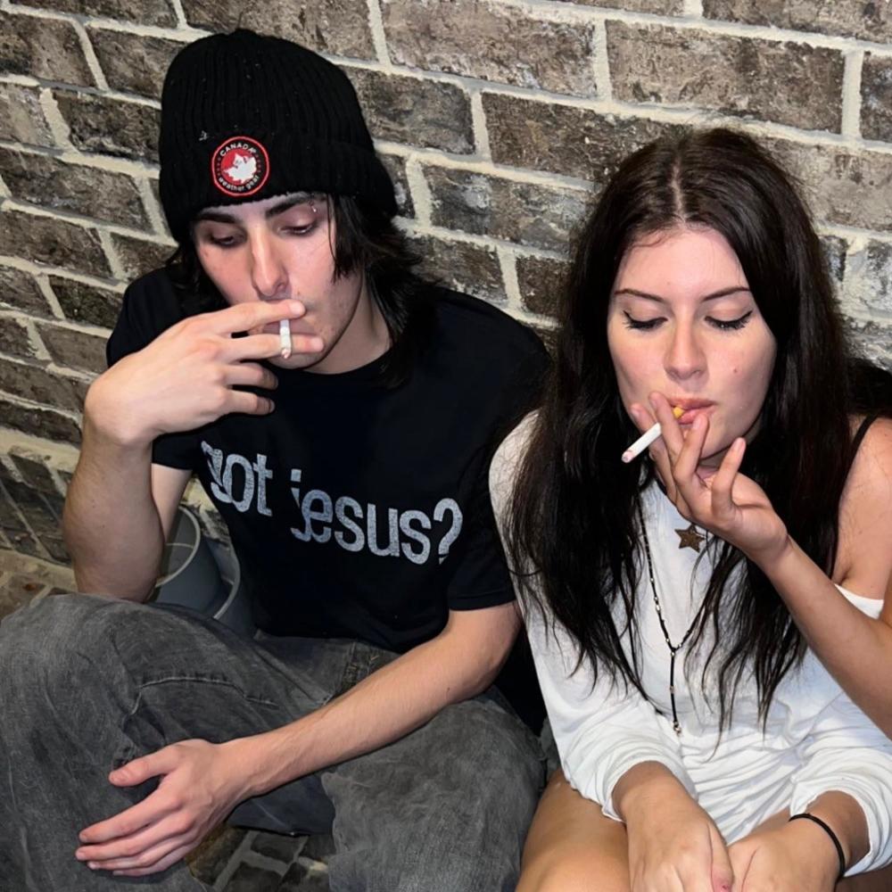 close to me (feat. techboy) (Explicit)