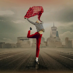 Dengarkan lagu HERO (Remix) nyanyian Diar dengan lirik