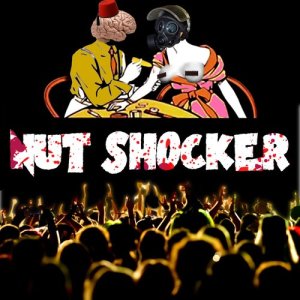 收聽The Great Classic Rock Cover Up的Shoot to Thrill歌詞歌曲